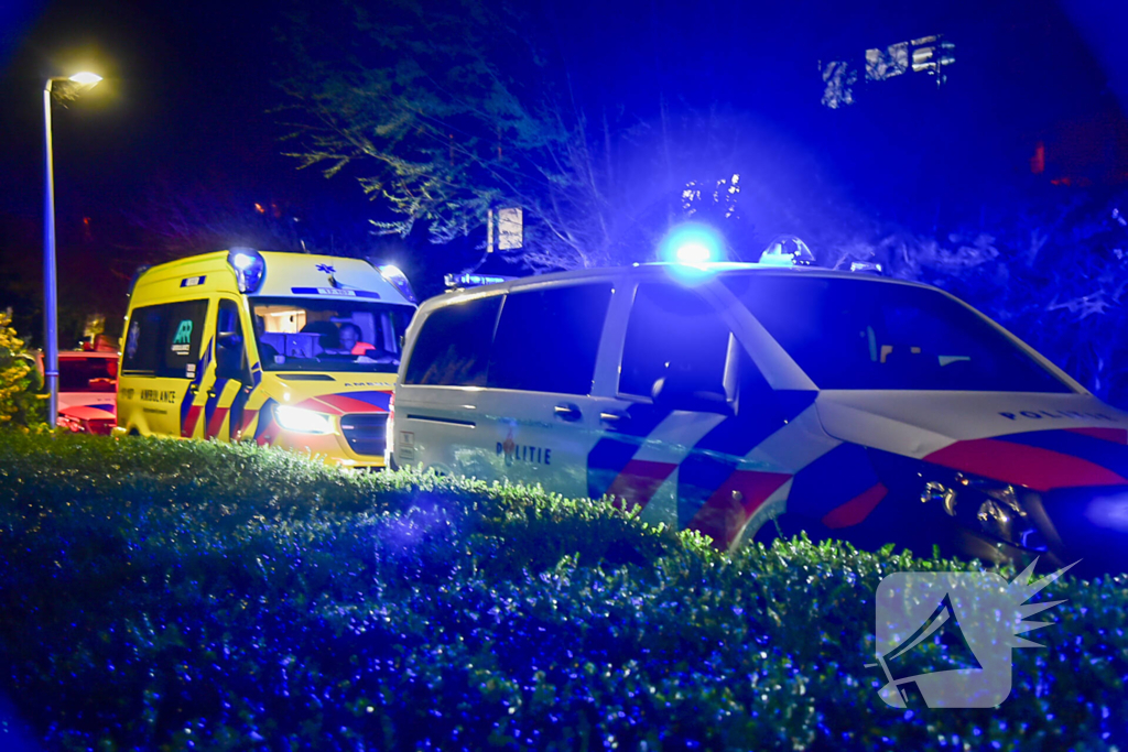 Hulpdiensten groots ingezet voor melding steekpartij, persoon zwaargewond