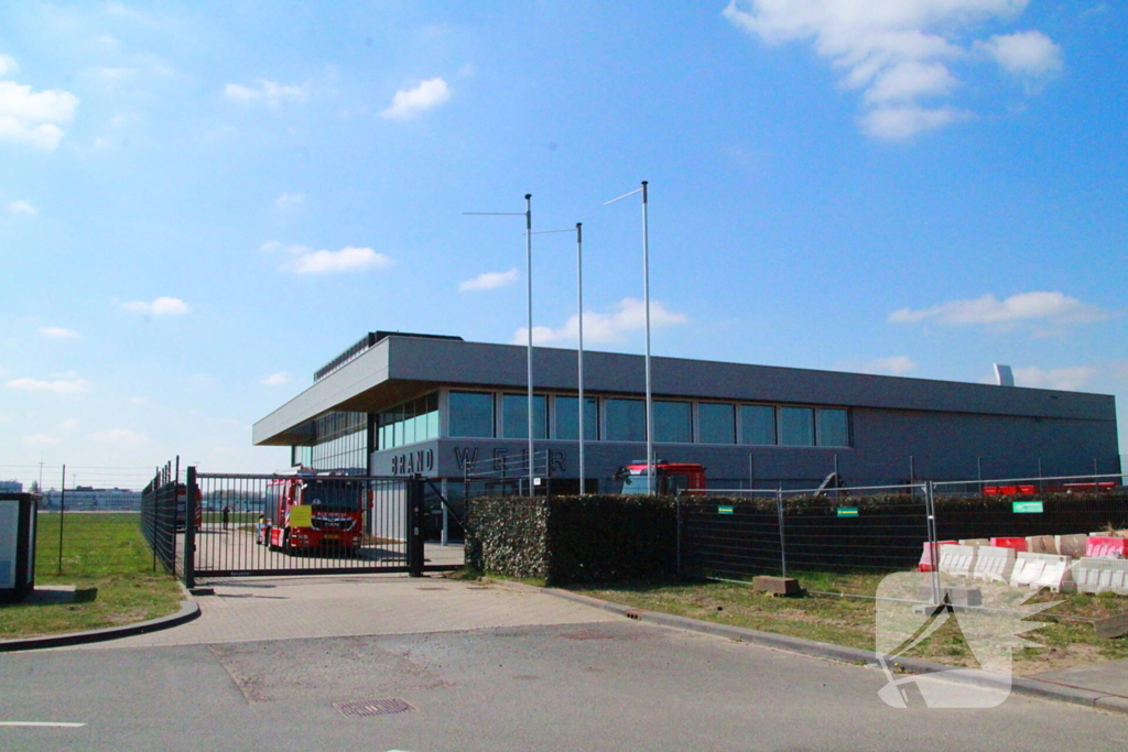 Specialistisch brandweer team ingezet voor scheepsbrand