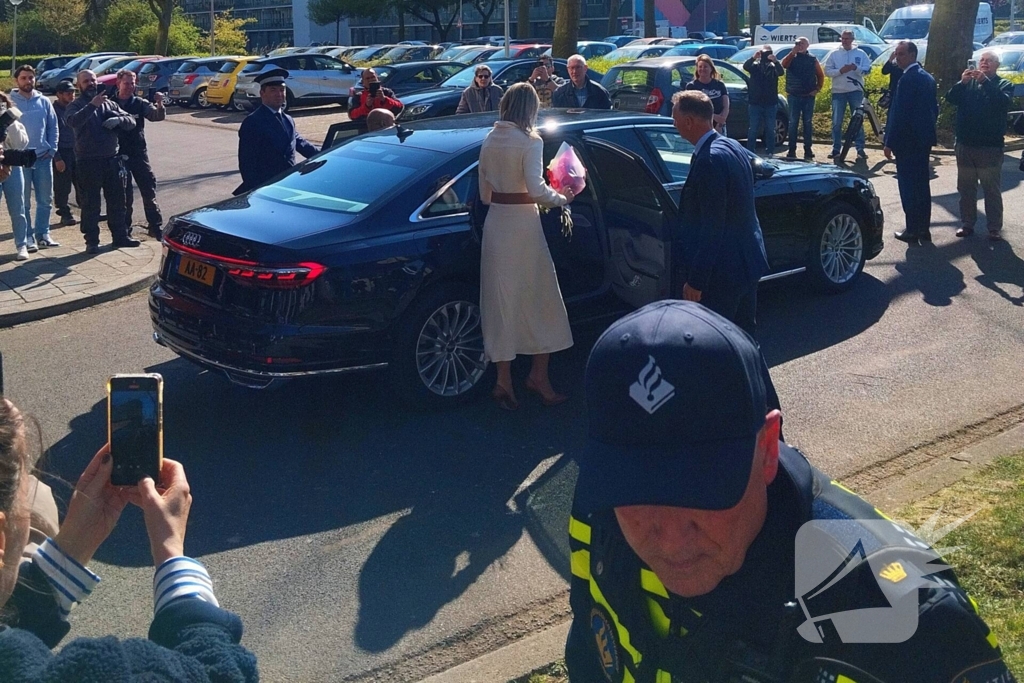 Koningin bezoekt stadsdeel Heerlerbaan voor gesprekken met inwoners en ondernemers