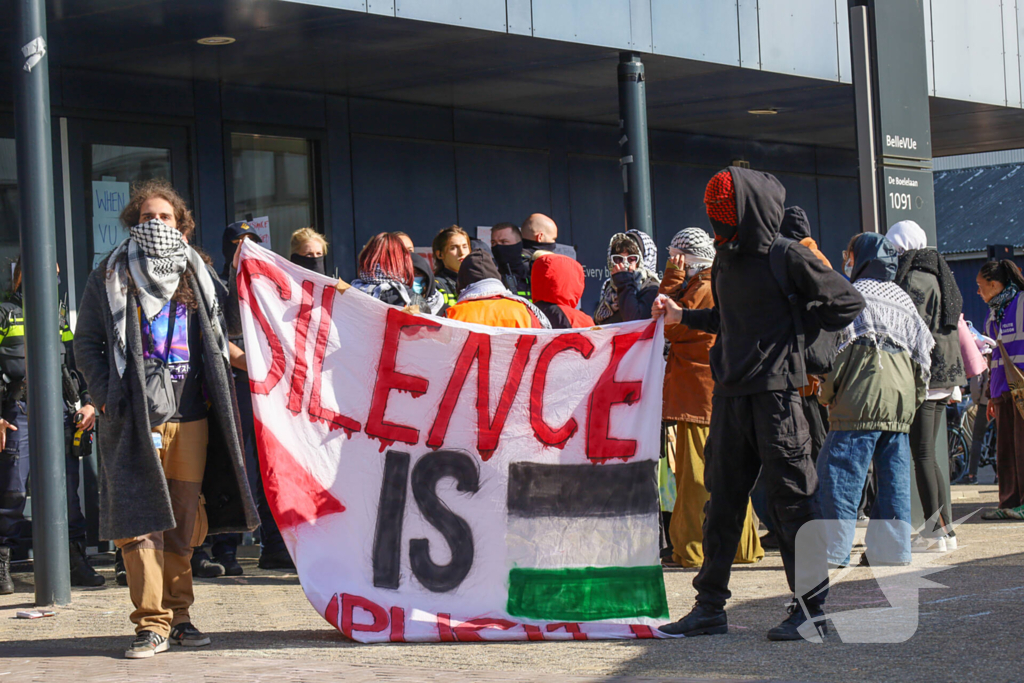 Politie ontruimd universiteit na demonstratie