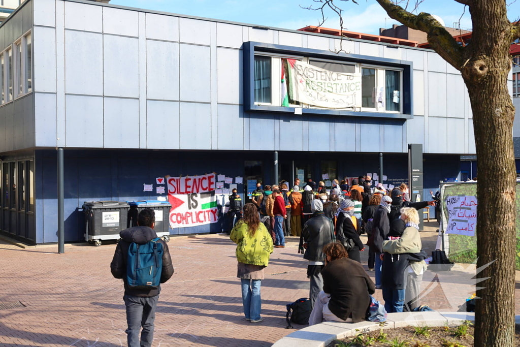 Politie ontruimd universiteit na demonstratie