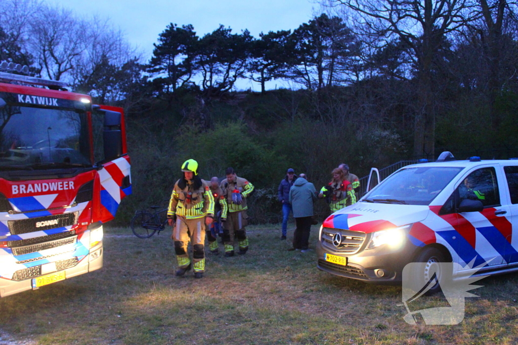 Brandweer blust brandende bosschage