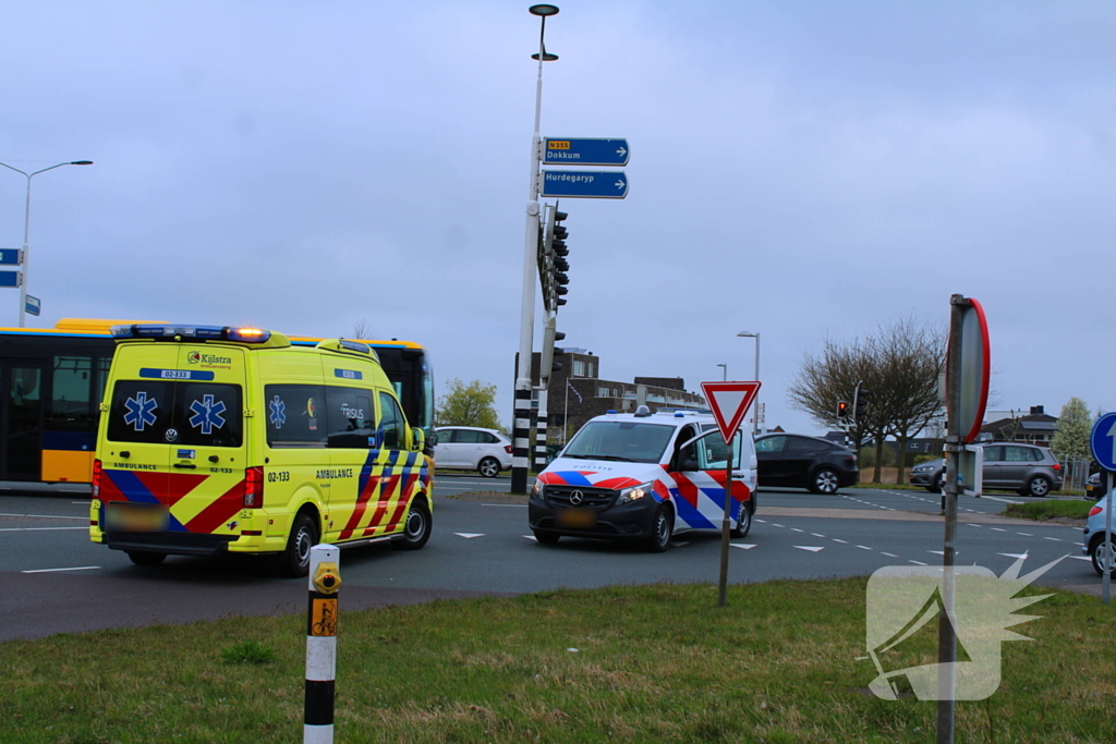 Fietser en automobilist met elkaar in botsing