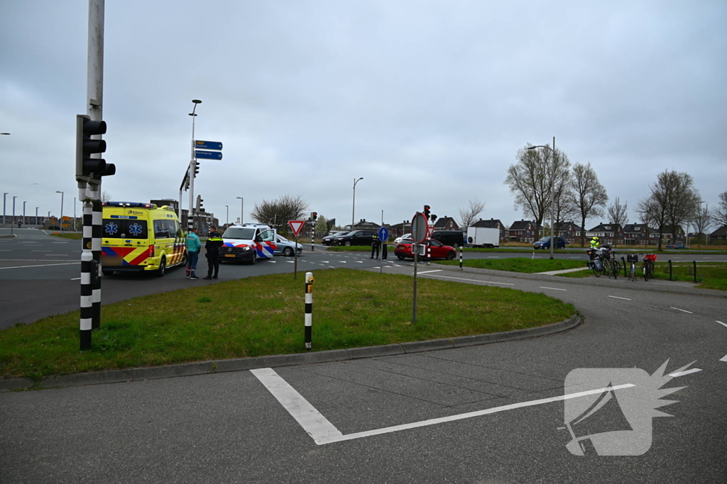 Fietser en automobilist met elkaar in botsing