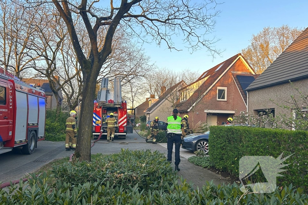 Uitslaande brand in achtertuin