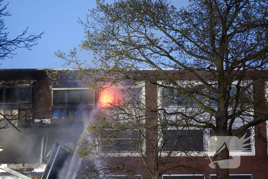 Voorgevel ingestort na mogelijk explosie