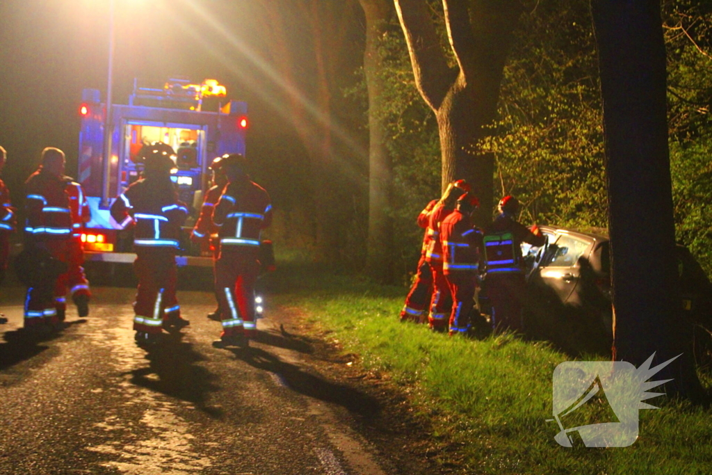 Gewonde bij ongeval tussen auto en trekker