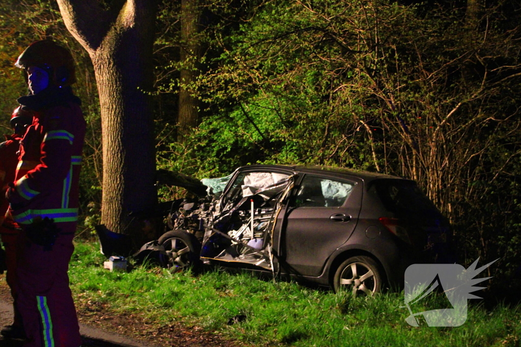 Gewonde bij ongeval tussen auto en trekker
