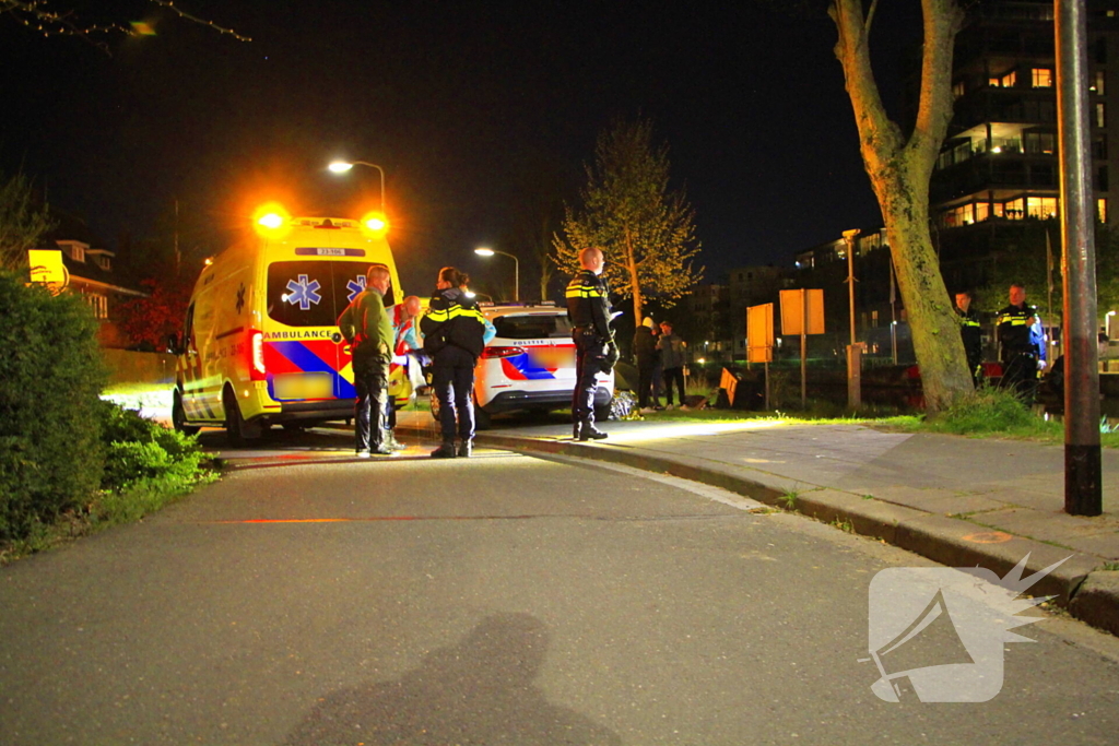 Beschonken fietser rijdt kanaal in