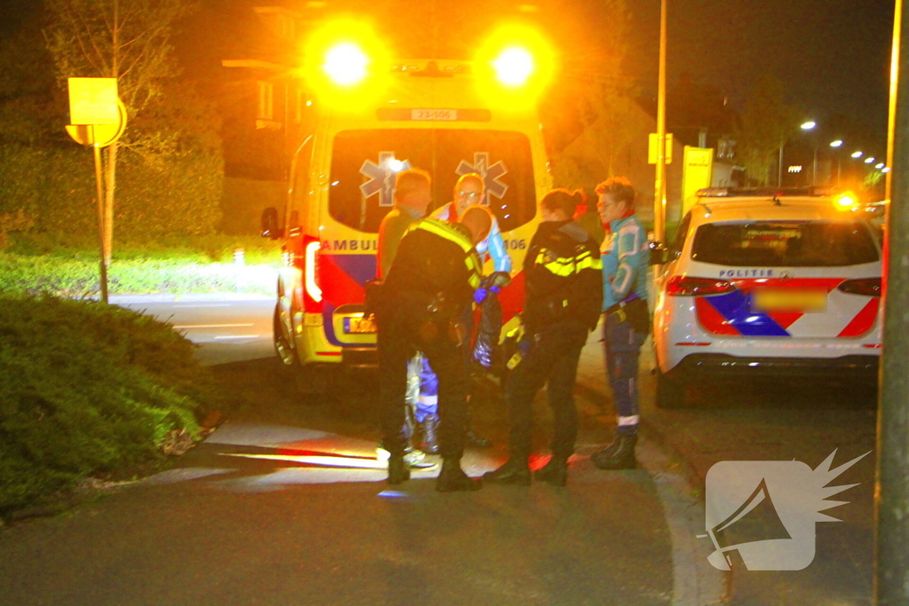 Beschonken fietser rijdt kanaal in