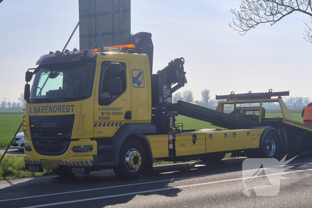 Kopstaart botsing tussen twee voertuigen