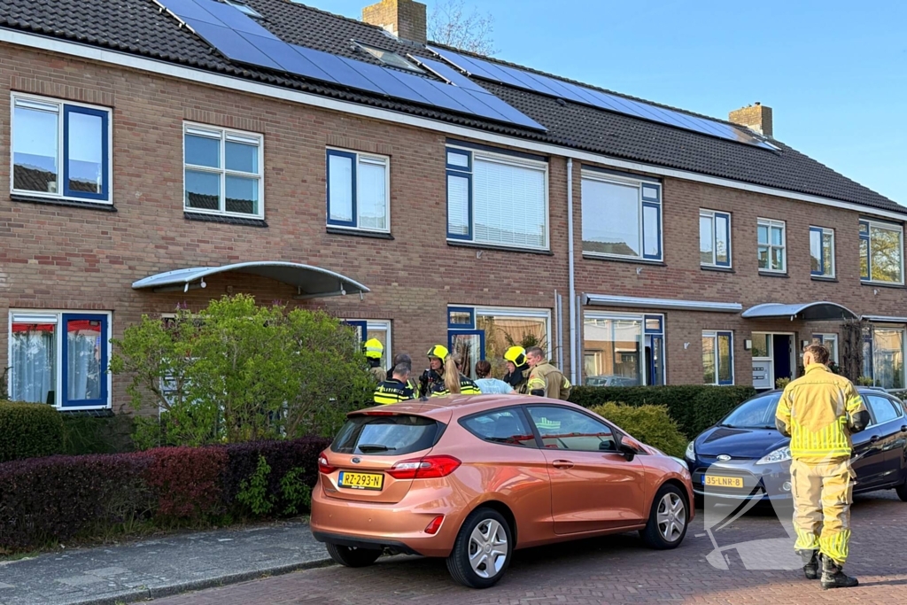 Man valt in slaap met pan op vuur