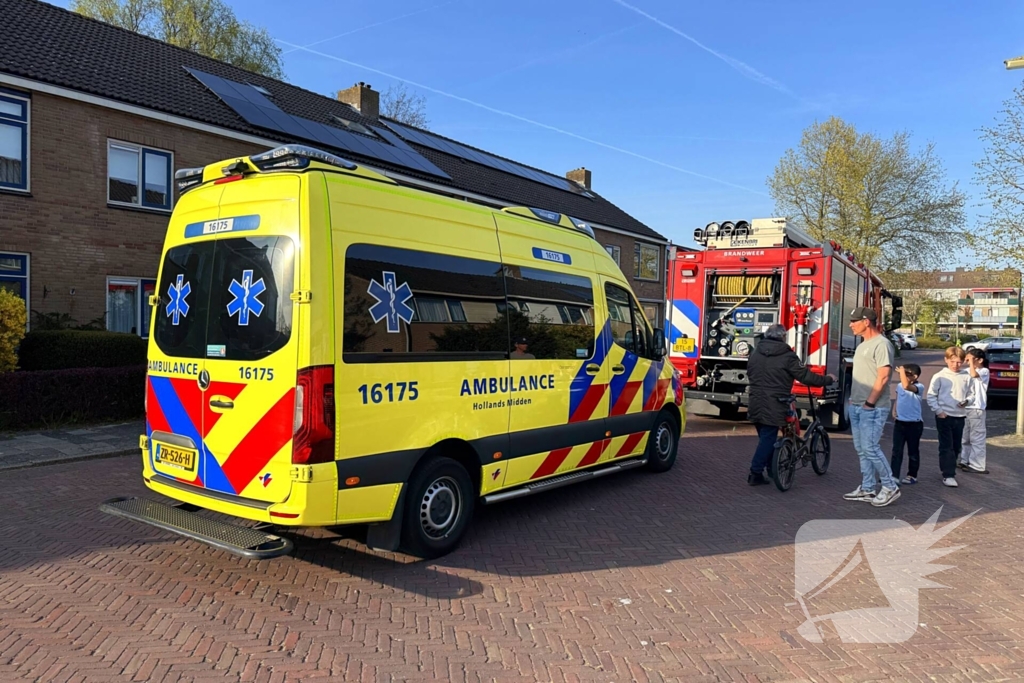 Man valt in slaap met pan op vuur