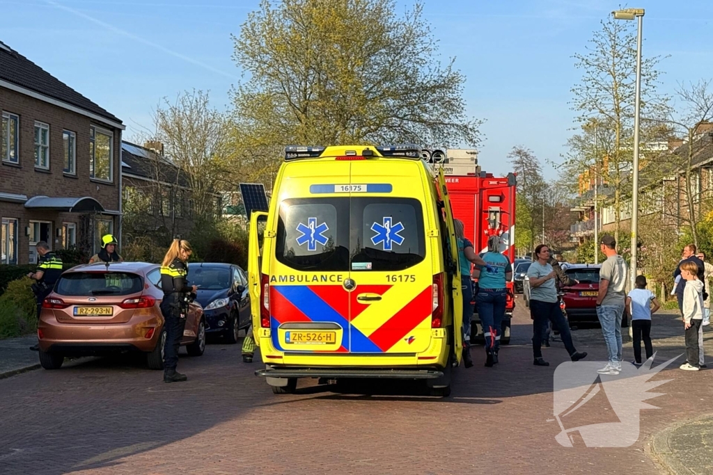 Man valt in slaap met pan op vuur