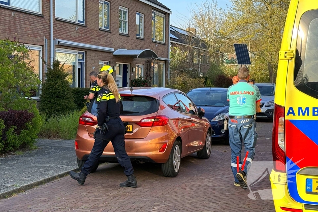 Man valt in slaap met pan op vuur