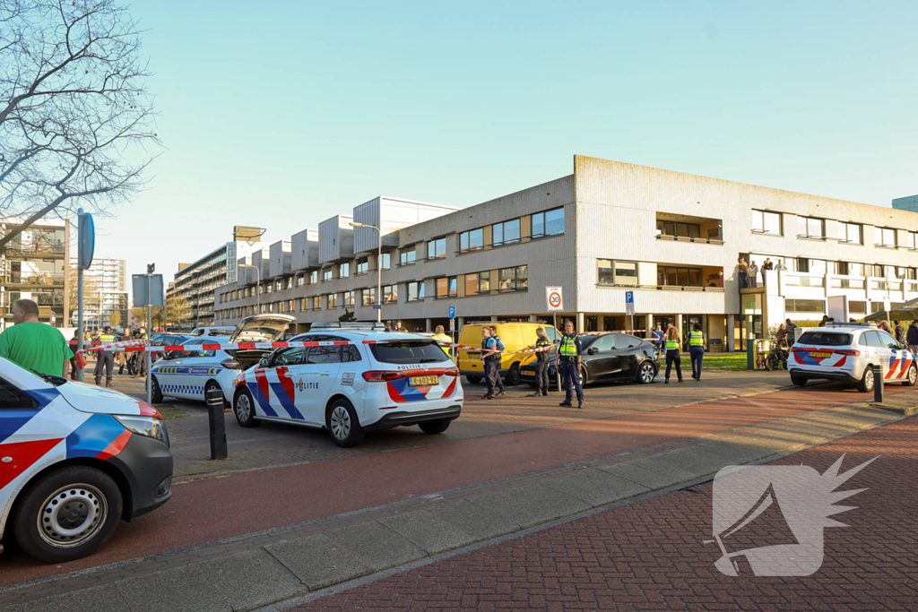 Persoon gewond geraakt bij steekpartij, verdachten aangehouden