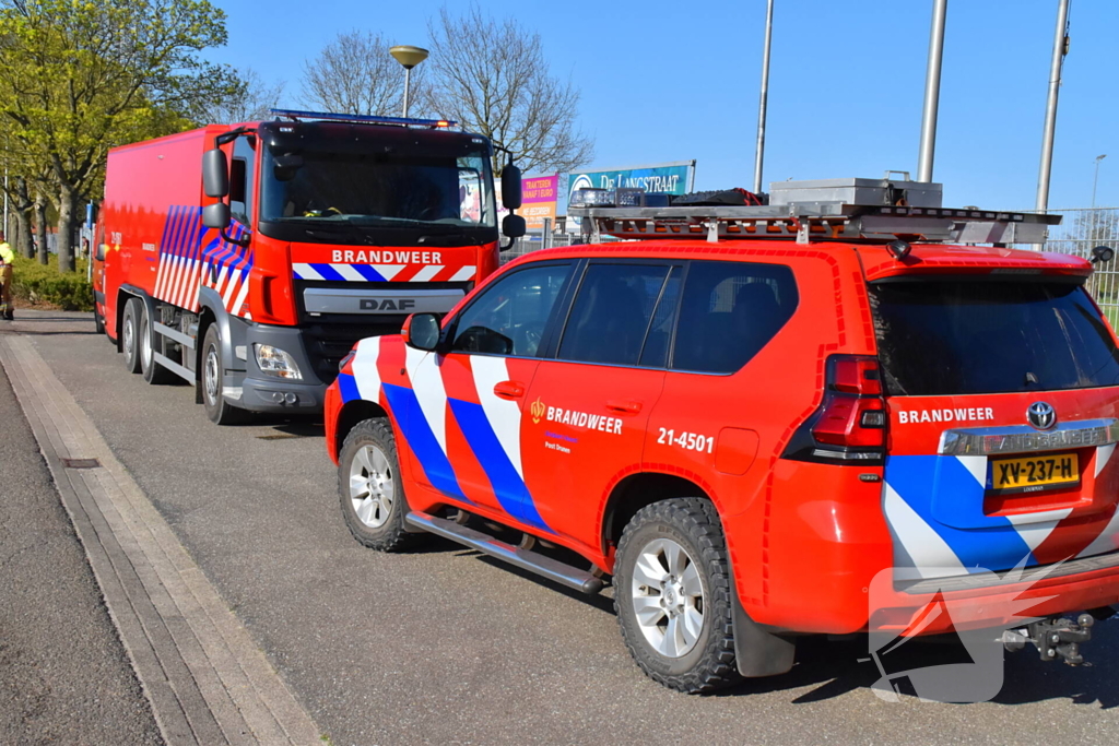 Verschillende hulpdiensten assisteren bij grote bosbrand