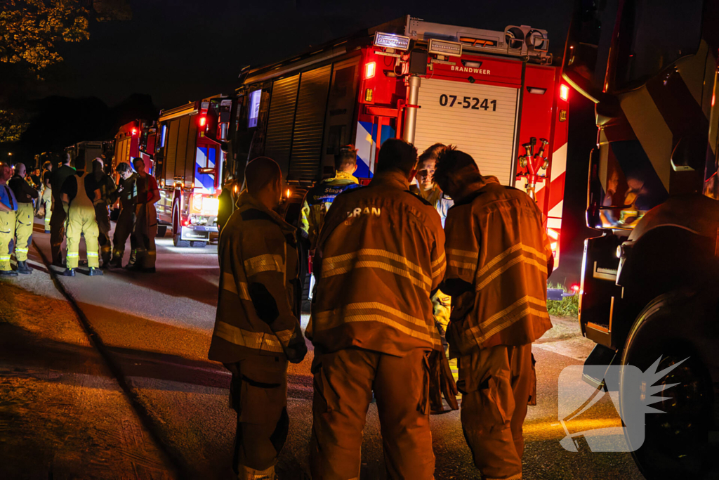 Verschillende hulpdiensten assisteren bij grote bosbrand