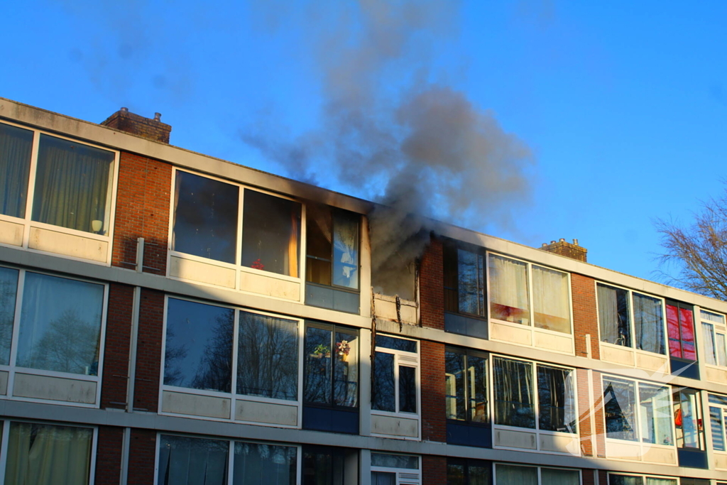 Rook stijgt op uit appartement