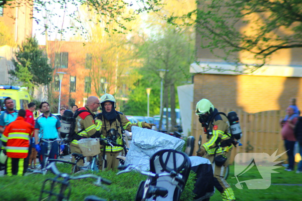 Rook stijgt op uit appartement
