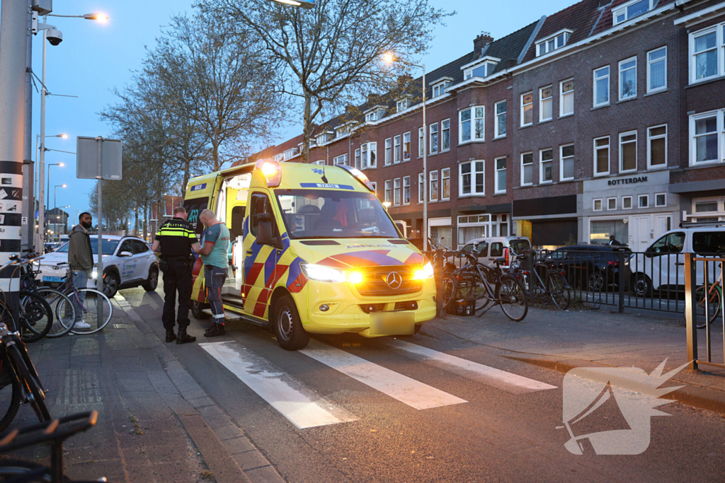 Fietser geschept bij voetgangersoversteekplaats