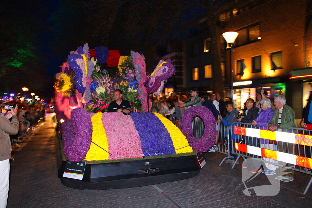 Bloemencorso van de bollenstreek bereikt eindpunt