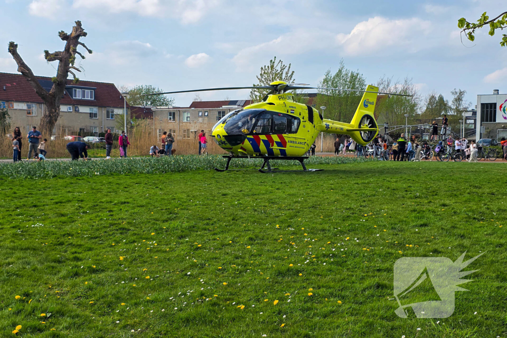 Traumateam assisteert bij medische noodsituatie