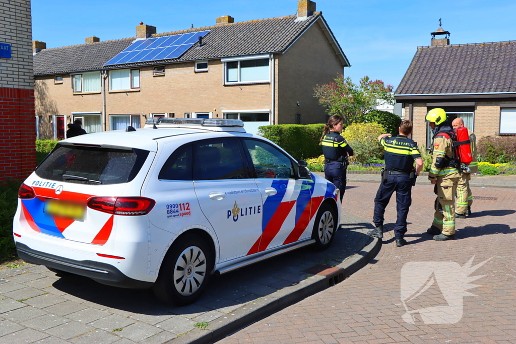Brandweer verricht metingen na gaslucht