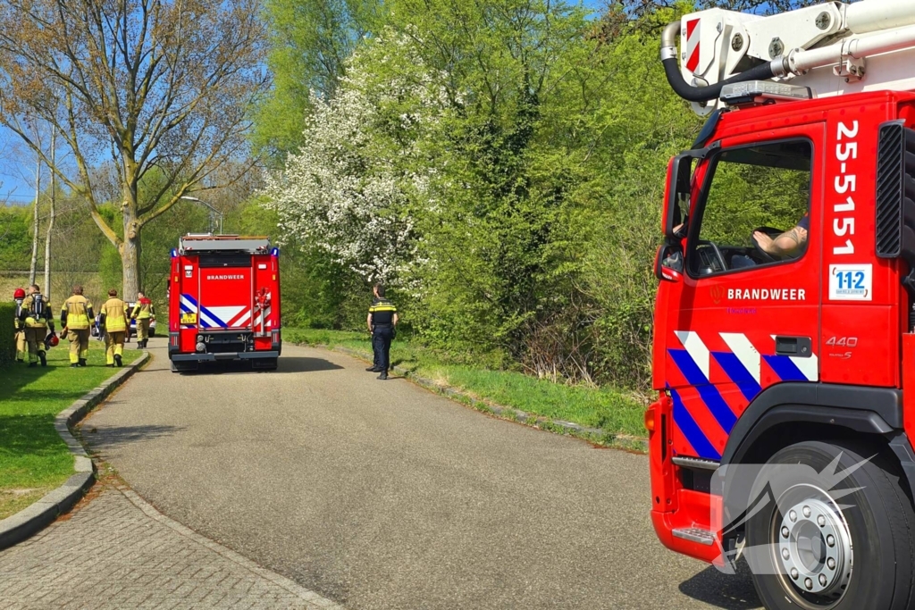 Brandweer forceert deur om pand binnen te komen