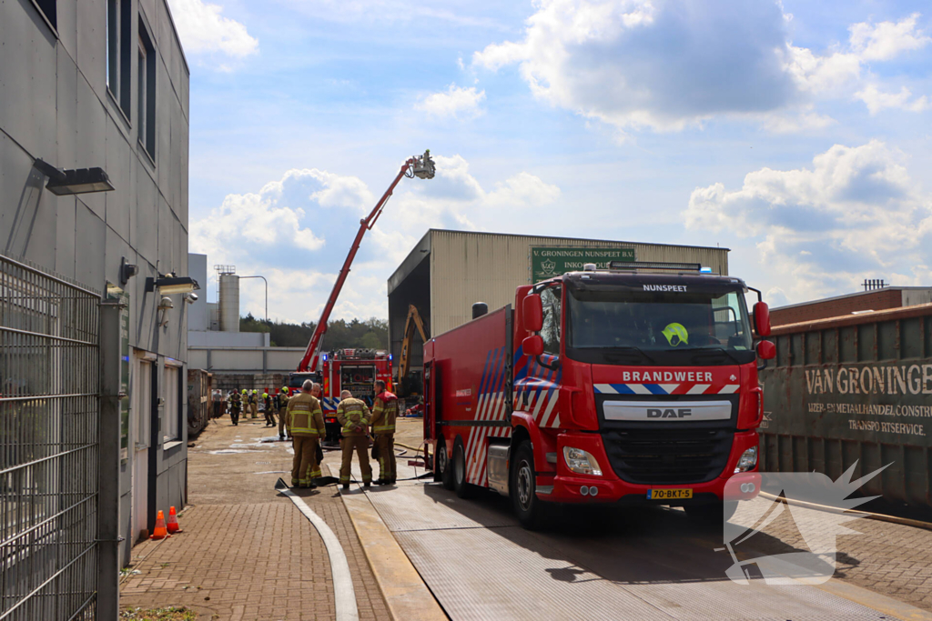 Veel rookontwikkeling bij brand bij recyclingbedrijf