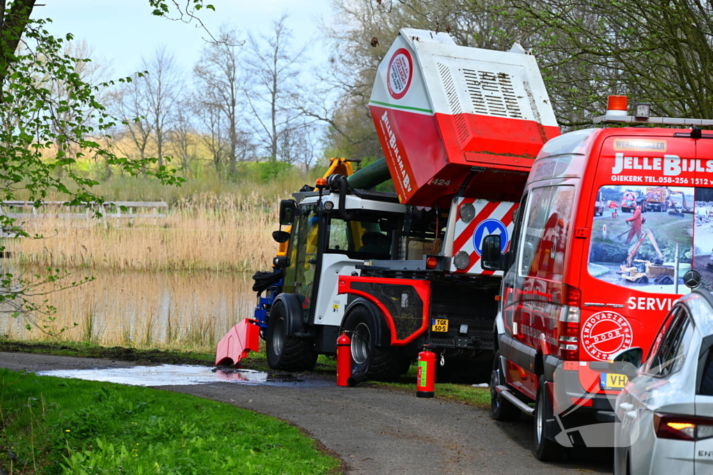 Brand in maaimachine snel onder controle