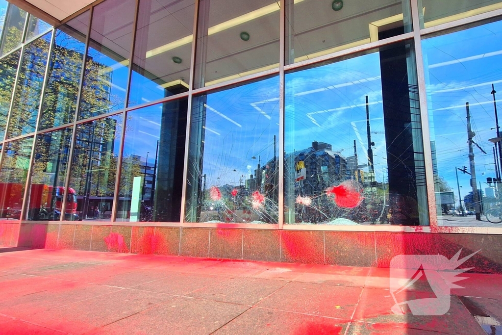 Veel schade aan gebouw verzekeraar na demonstratie