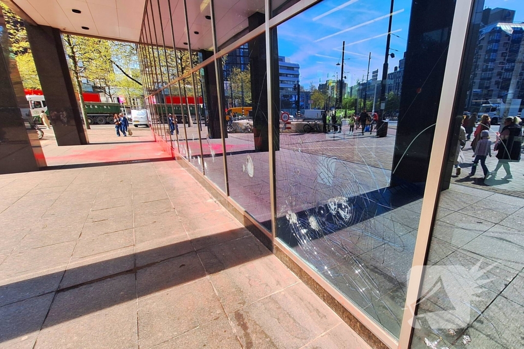 Veel schade aan gebouw verzekeraar na demonstratie