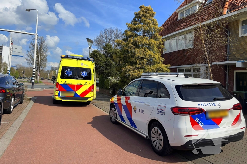 Kopstaart botsing tussen twee voertuigen