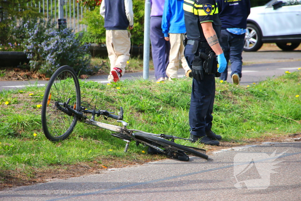 Fietsster gewond bij aanrijding met 45km voertuig