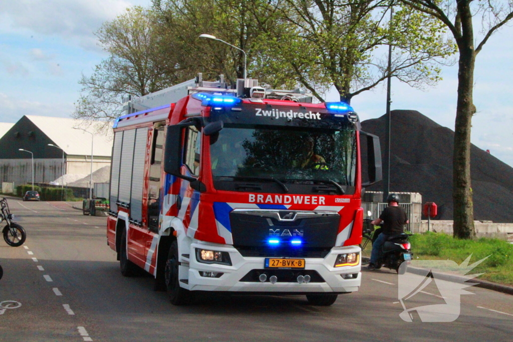 Veel rookontwikkeling bij grote brand in container