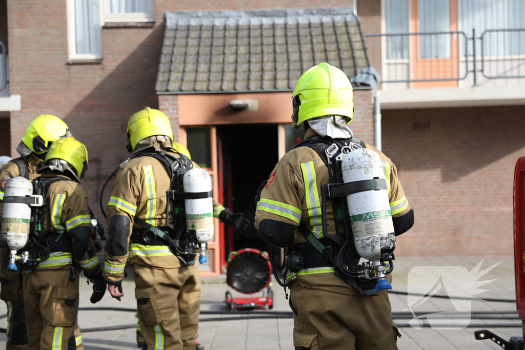 Brandweer ingezet voor woningbrand
