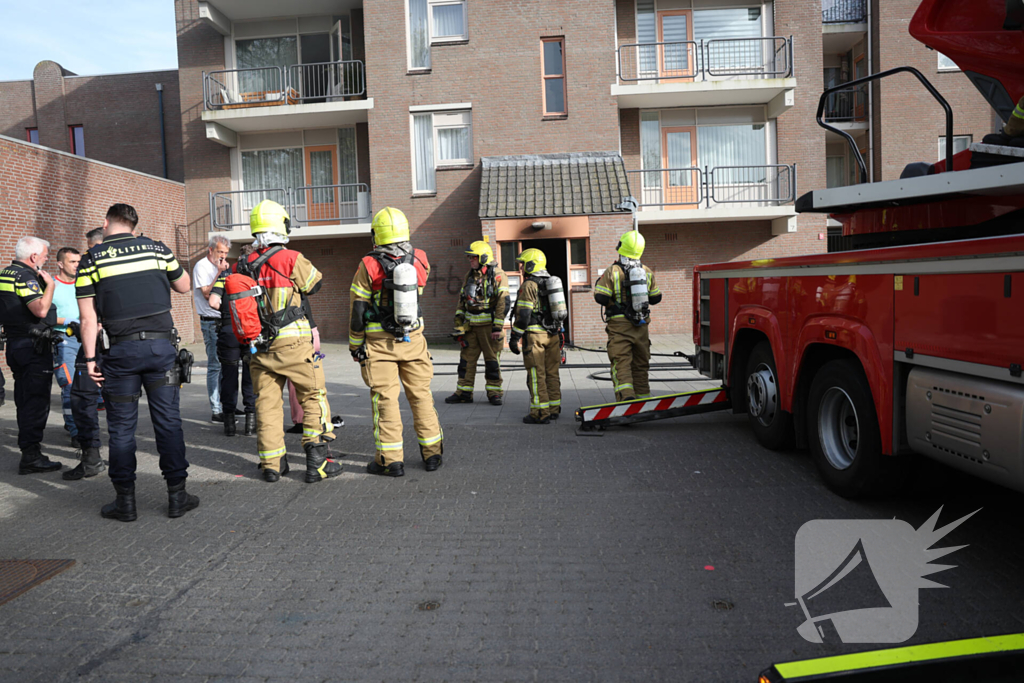 Brandweer ingezet voor woningbrand