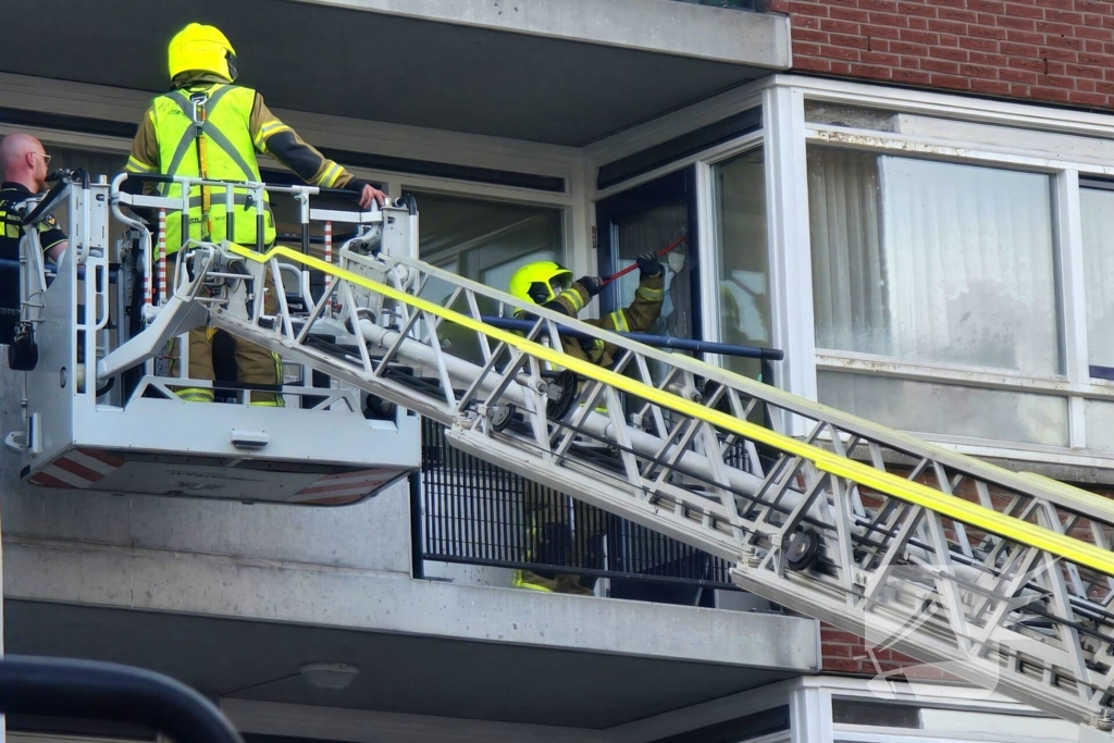 Brandweer ondersteund politie bij betreden woning