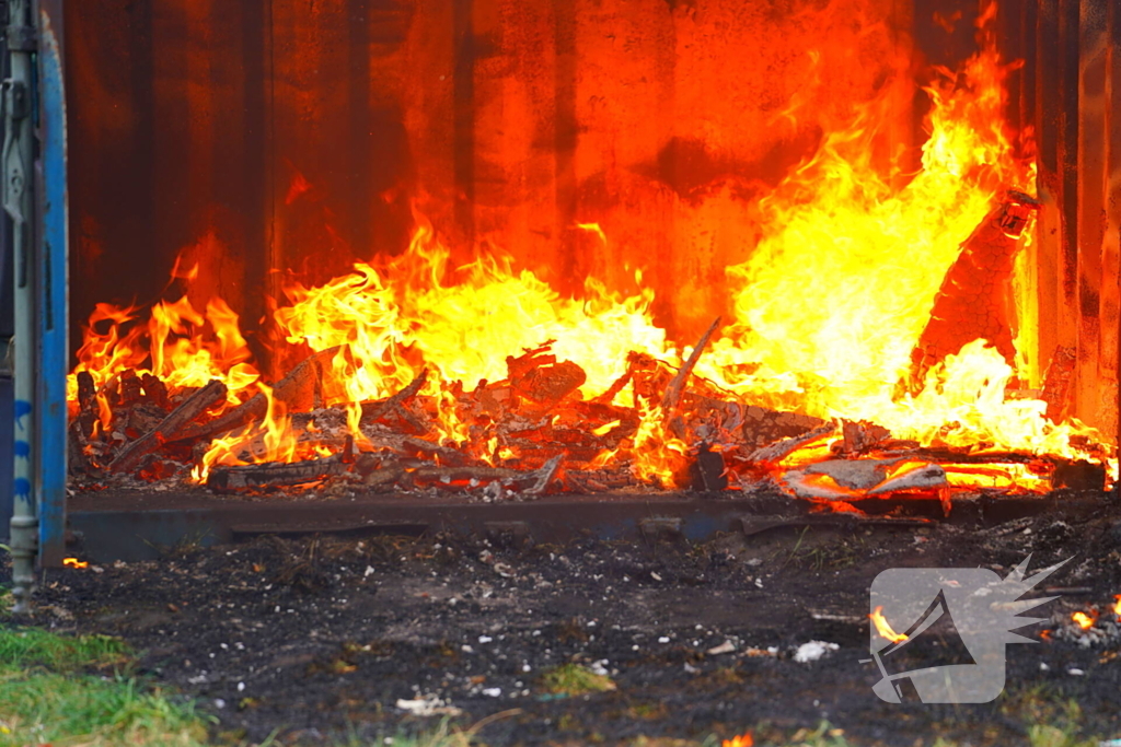 Brand gesticht in zeecontainer