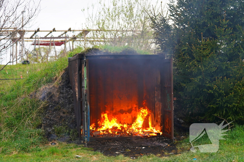 Brand gesticht in zeecontainer