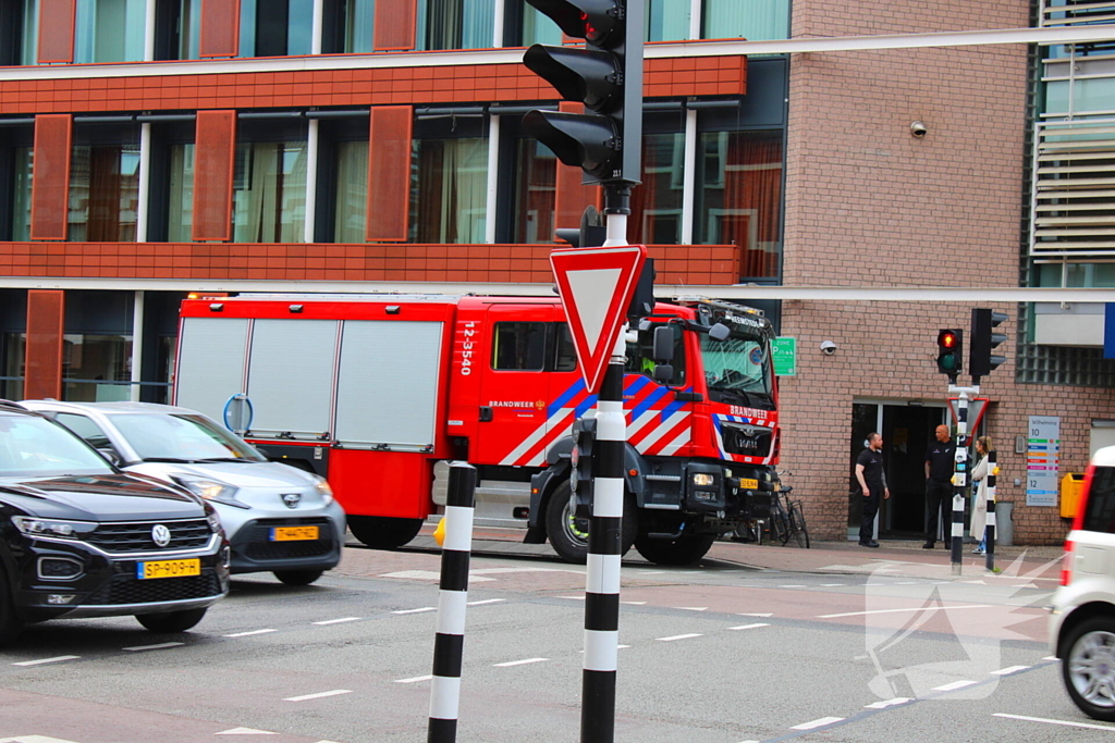 Brand in afzuiging zorgt voor grote inzet brandweer