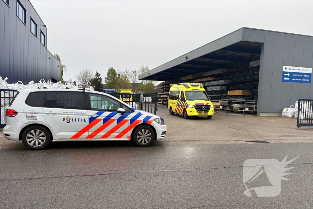 Persoon zwaargewond bij ongeval met heftruck