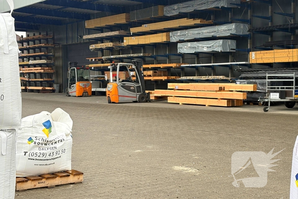 Persoon zwaargewond bij ongeval met heftruck