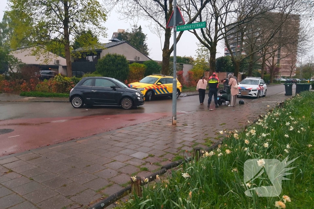 Aanrijding tussen scooter en personenauto