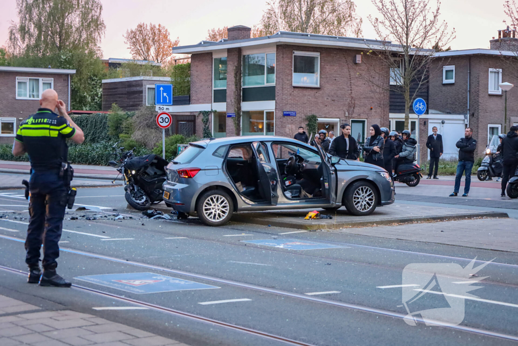 Zwaar ongeval tussen twee voertuigen