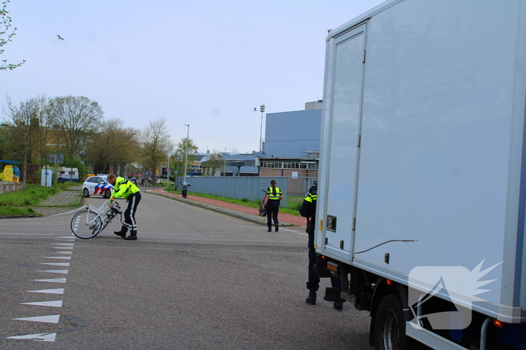 Botsing tussen fietser en bakwagen