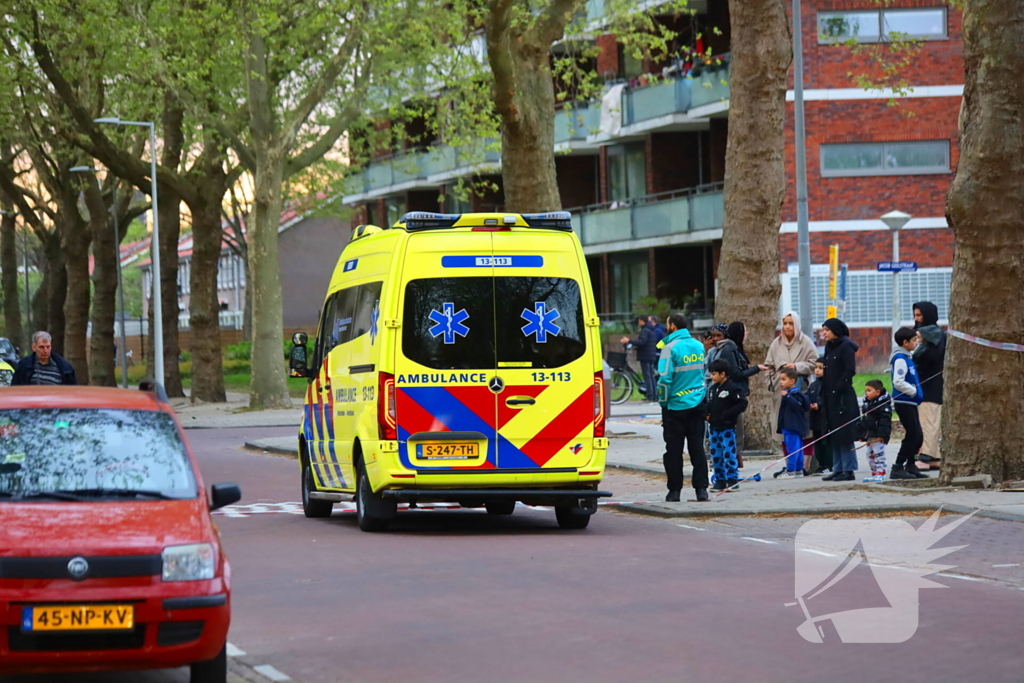 Woning zwart geblakerd na felle brand