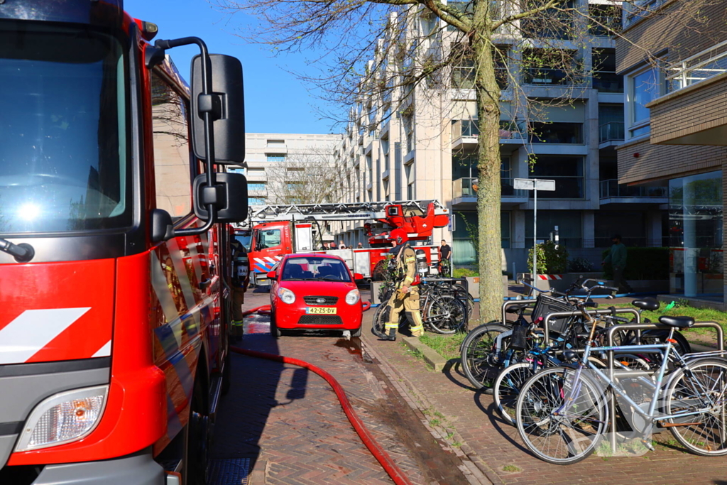 Brandweer zet zich in voor woningbrand