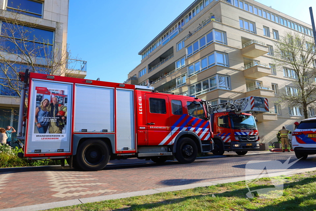 Brandweer zet zich in voor woningbrand